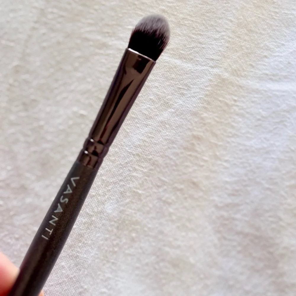 VASANTI Flat Eyeshadow Makeup Brush